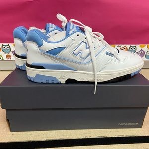 Never worn New Balance sneakers with box